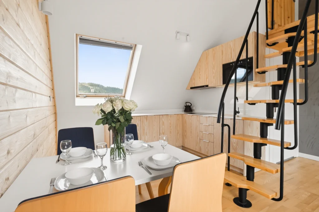 Apartament studio z antresolą